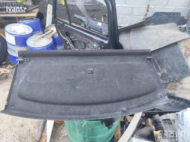 Кора багажник Голф 5, снимка 3 - Части - 51772875