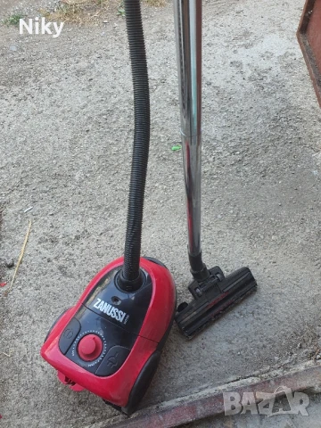 Прахосмукачка Zanussi , снимка 2 - Прахосмукачки - 50927118