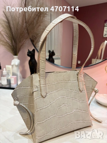 Дамска чанта на марката Zara, снимка 2 - Чанти - 53749750