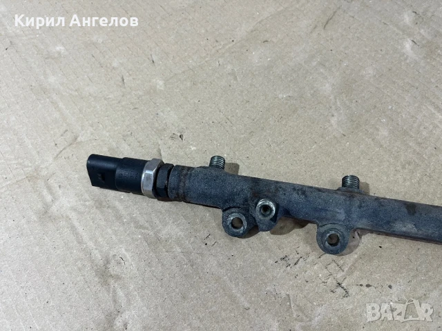 Горивна рейка за Mercedes W203 W210 2.2 CDI, снимка 2 - Части - 51408496