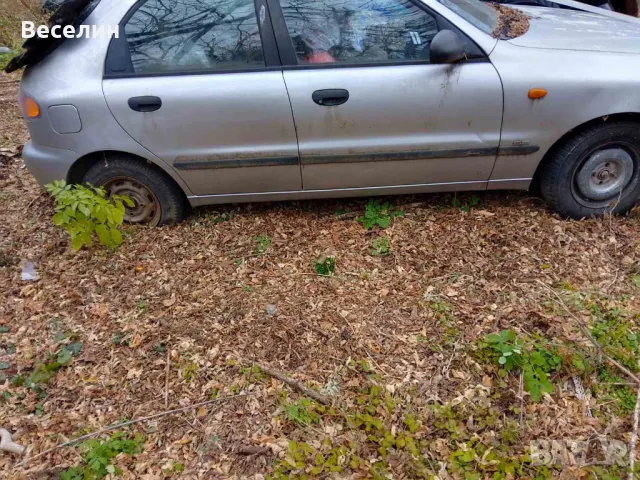Продавам автомобил деу на части