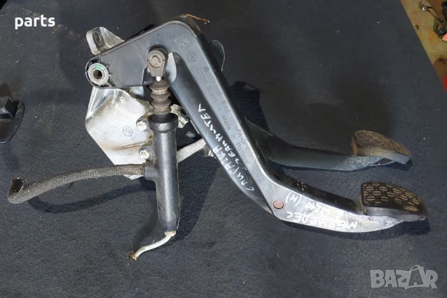 Педали Съединител - Спирачка и Помпа Съединител Мерцедес Е класа W210 (H) - C W202 - 2022901516, снимка 4 - Части - 50903313