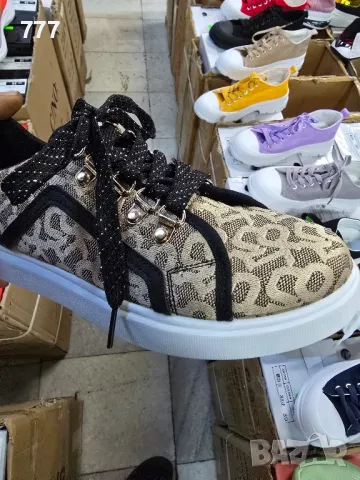дамски обувки , снимка 2 - Дамски ежедневни обувки - 47508635