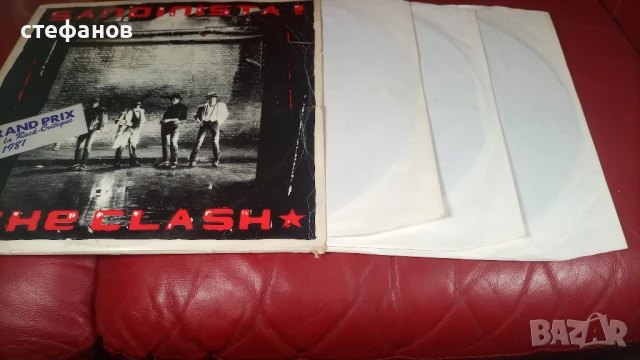 Троен албум на  THE CLASH   SANDINISTA! Холандия, снимка 3 - Грамофонни плочи - 50594562