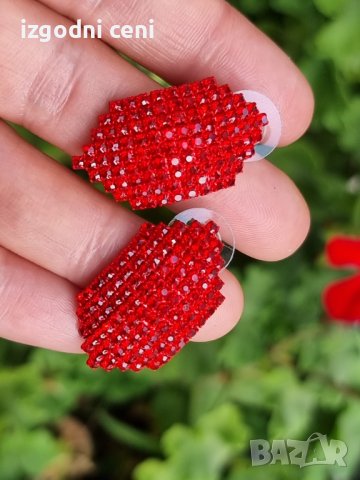 Червени обеци с червени кристали , снимка 1 - Обеци - 39043031