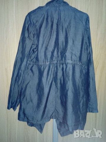 Нова, асиметрична, тънка дънкова връхна дреха, снимка 3 - Палта, манта - 36071166