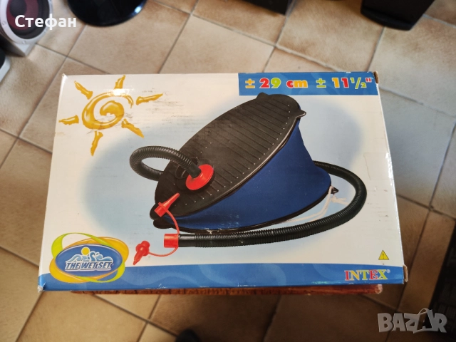 Крачна помпа INTEX НОВА! Тази крачна помпа е универсална, осигуряваща бързо и удобно напомпване и не, снимка 2 - Друга електроника - 51971410