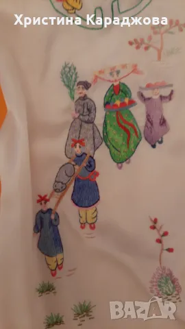 Халат естествена коприна с бродерия, снимка 3 - Нощници - 43117620