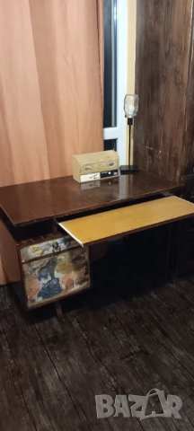 Ретро бюро с декупаж + подарък , снимка 3 - Бюра - 52330940