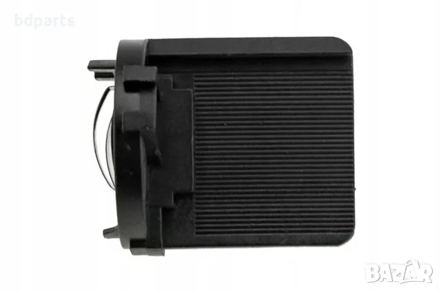 Фасунга за фар, VW Golf 7, Touran, Passat B7, Tiguan, Sharan, Crafter, снимка 3 - Части - 56141351