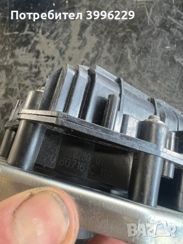 A2058202801 Машинка/моторче багажник Мерцедес, снимка 4 - Части - 52915897