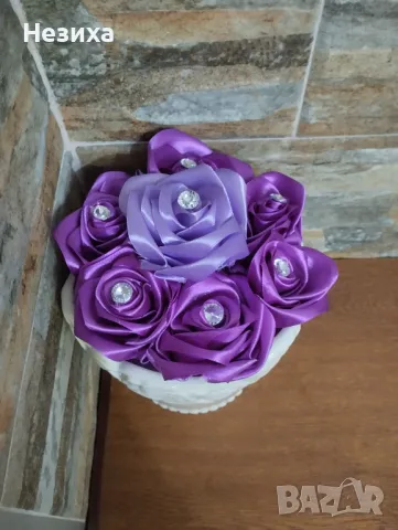 Кошница от сатенени рози , снимка 9 - Изкуствени цветя - 48158029