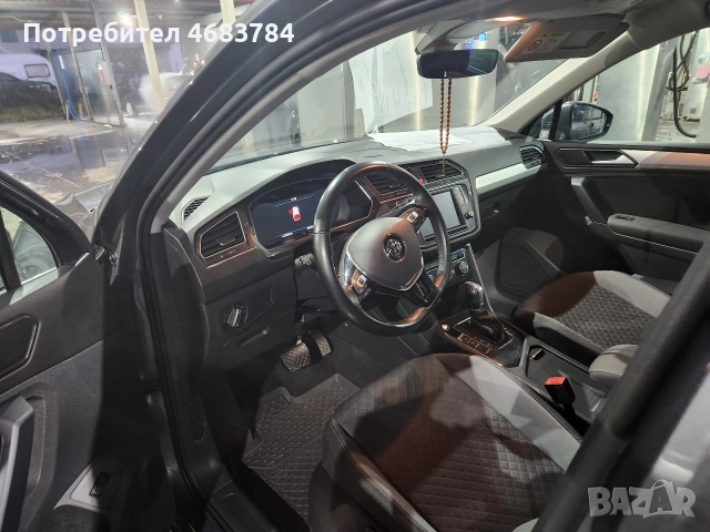 Volkswagen Tiguan 2.0 TDI, снимка 10 - Автомобили и джипове - 52804096