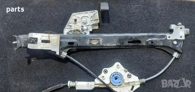 Заден Десен Стъклоповдигач Мерцедес CLS W219 , снимка 5 - Части - 50338718