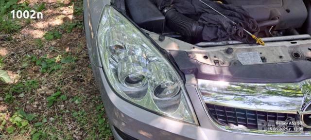 Десен фар за Вектра  Ц, снимка 2 - Части - 50677333