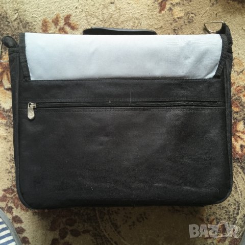 Голяма чанта за лаптоп, снимка 2 - Лаптоп аксесоари - 40375984