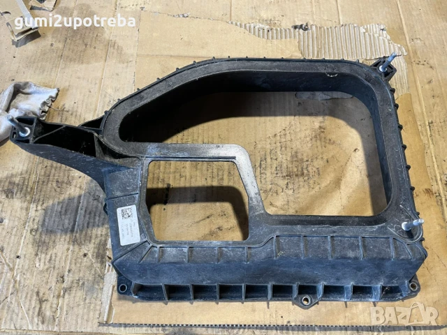 Рамка Въздуховод Парно 1EB260377A Volkswagen ID.3 E11 PRO