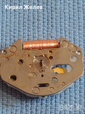 Три броя механизъм за ретро електронен часовник редки за КОЛЕКЦИЯ ЧАСТИ 43670, снимка 8 - Антикварни и старинни предмети - 44836912