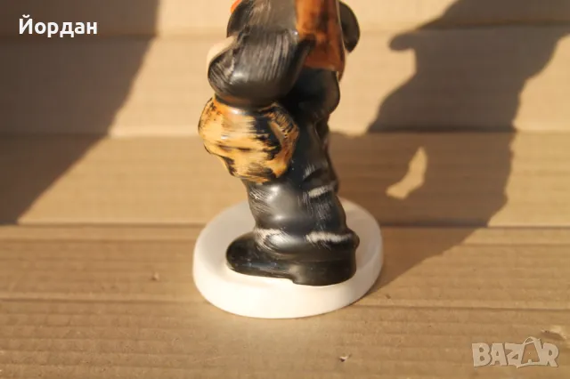 Немска фигурка ''Goebel'', снимка 5 - Колекции - 47805441