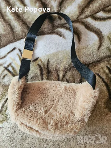 Дамска чанта , снимка 3 - Чанти - 50240912