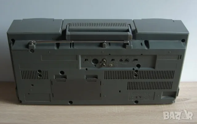 Hitachi TRK 7720.Профилактиран в сервиз!, снимка 2 - Радиокасетофони, транзистори - 56267684