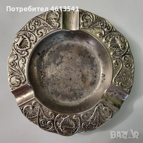 Автентичен соц пепелнин от епохата на социализма с три гнезда