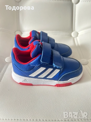Маратонки Adidas 22 номер 13 см , снимка 2 - Детски маратонки - 51473157