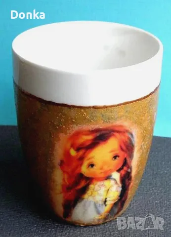 Детски чаши с куклички "Куклена идилия". Ръчно правени с бои за порцелан. Единствени, уникат!, снимка 5 - Чаши - 48202846