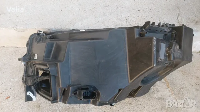 десен фар Mercedes GLC, снимка 8 - Части - 47574618