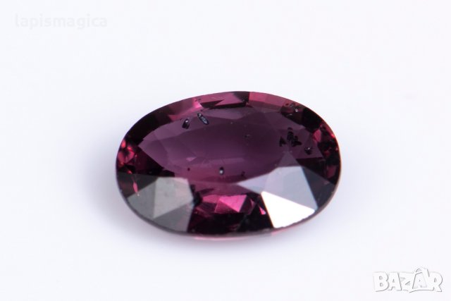 Виолетов нетретиран сапфир 0.62ct овална шлифовка