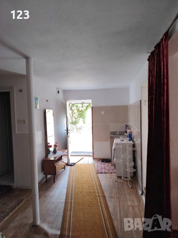 Продавам Къща на два етажа , снимка 2 - Къщи - 53003220