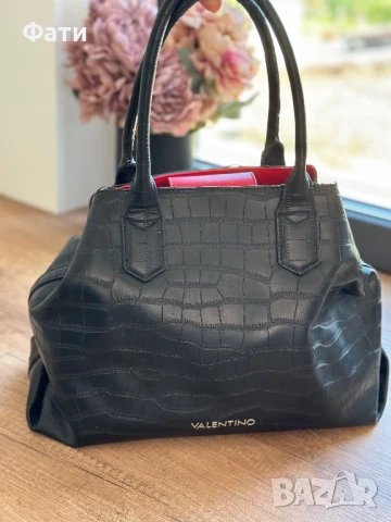 Чанта Valentino черна , снимка 3 - Чанти - 50630827