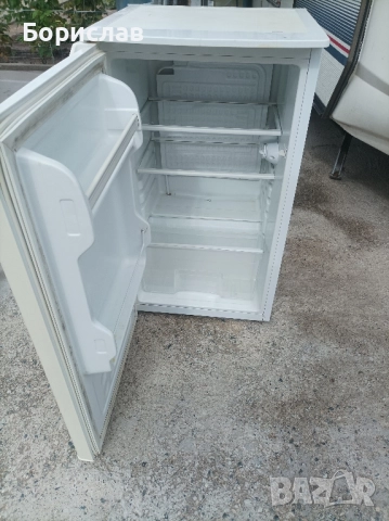 Хладилник малък , снимка 2 - Хладилници - 51986079