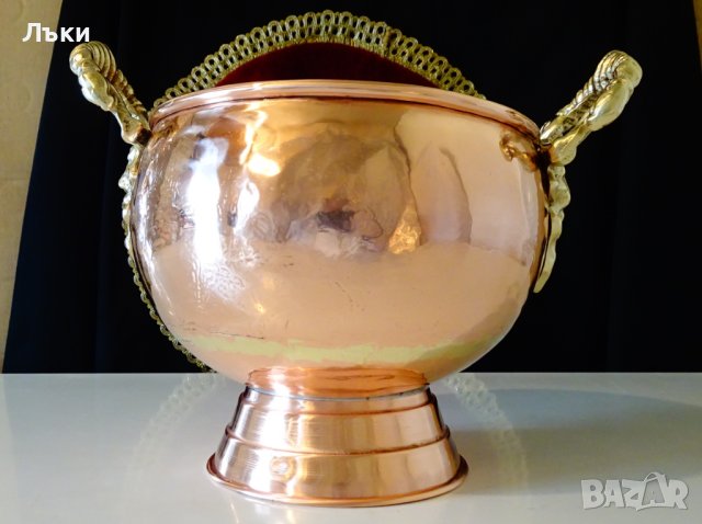 Меден съд с бронзови дръжки,лъвски глави. , снимка 2 - Антикварни и старинни предмети - 40253196