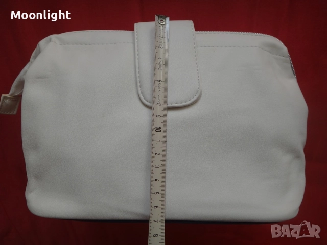 Нов тоалетен козметичен несесер Dove, снимка 7 - Чанти - 52639324