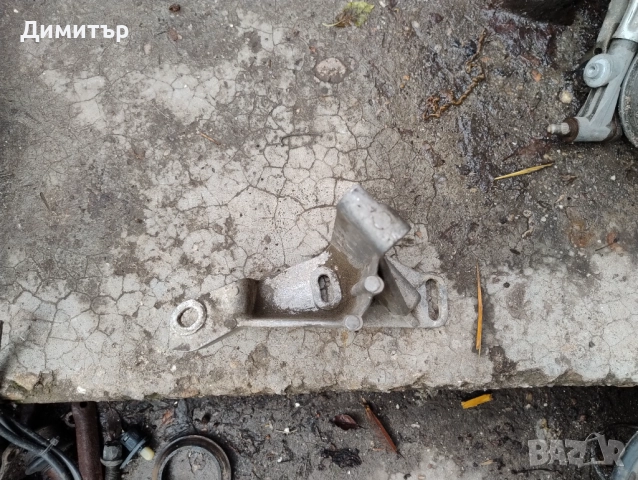 Конзола - Стойка Хидравлична Помпа За Фолксваген Пасат Б3 1.8Моно 1991г / VW Passat B3 1.8Mi 1991y, снимка 3 - Части - 52970295