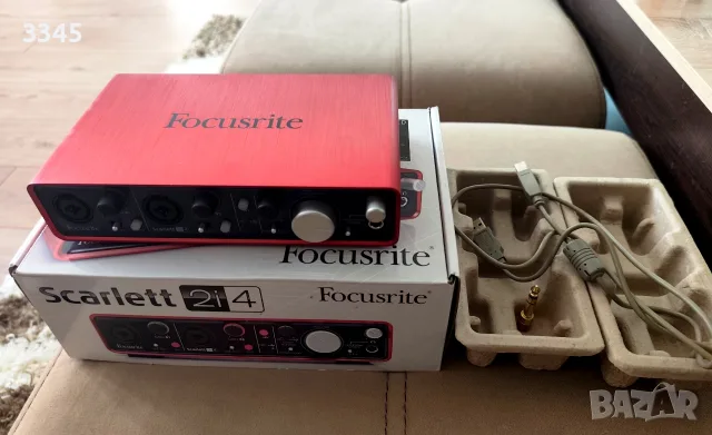 Външен аудио интерфейс Focusrite SCARLETT 2i4 