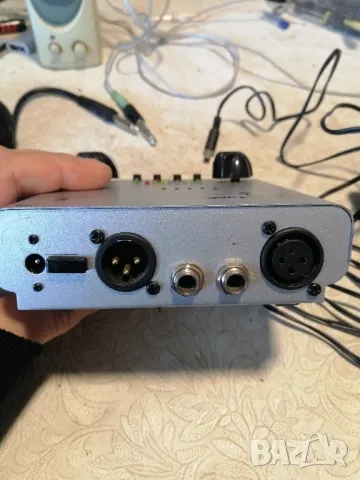 Лампов, микрофонен предусилвател Behringer MIC100, снимка 3 - Микрофони - 48225032