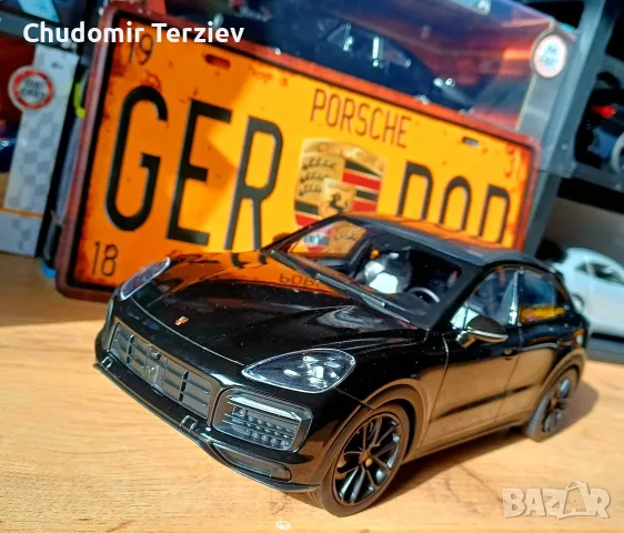 Мащабни модели коли 1:18 / Norev Porsche Cayenne / GT-Spirit Ford Mustang GTD