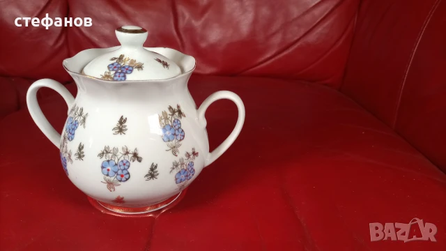 Порцеланов комплект за кафе, две канички, захарничка, снимка 17 - Сервизи - 50527344