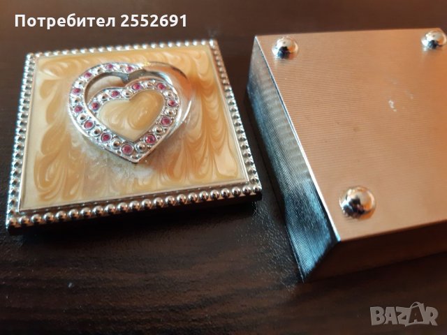 Кутия , снимка 2 - Декорация за дома - 35794976