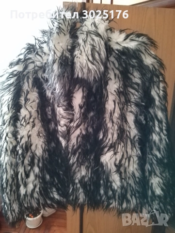 Пухено късо палто