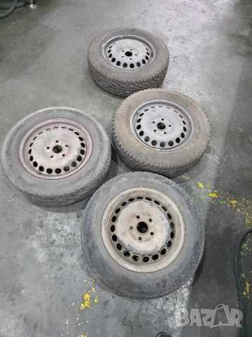 Зимни гуми 195/65 R15 с джанти