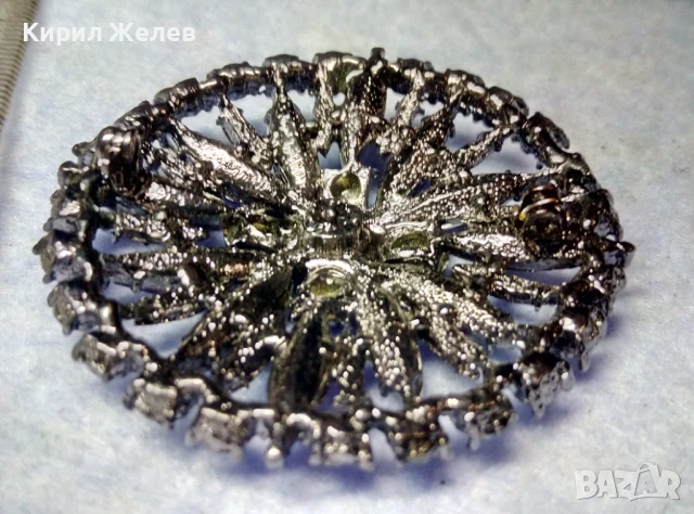 СТИЛНА СРЕБРИСТА КРИСТАЛНА БРОШКА с НУЖДА от НОВА ИГЛА ПОДХОДЯЩА и За МЕДАЛЬОН 48786, снимка 3 - Други - 51277863