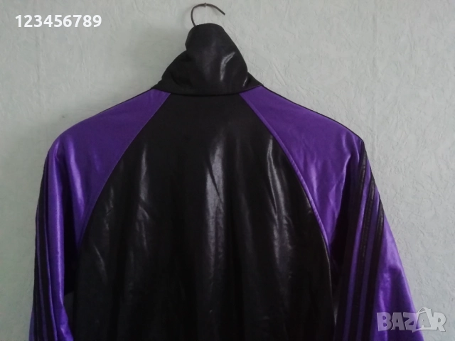 Adidas Chile 62 оригинално мъжко черно-лилаво горнище размер S Vintage Trefoil ретро блестящо , снимка 3 - Спортни дрехи, екипи - 52185125