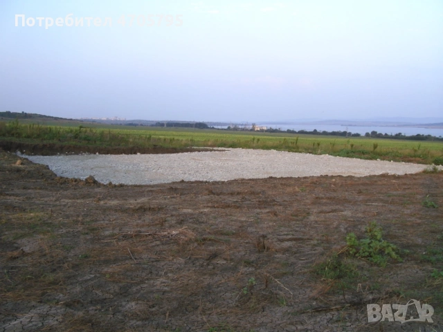 На 2км от гр Бургас 3000кв.м граница със складови площи, снимка 3 - Парцели - 53064231