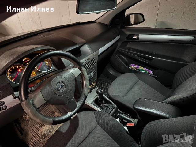 Opel Astra H /1.6 Бензин, снимка 3 - Автомобили и джипове - 52677075