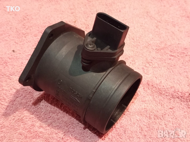 Дебитомер BOSCH за AUDI A4 A6 VW Passat - 2.0 бензин, снимка 3 - Части - 52931011