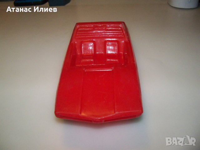 Червена пластмасова кола соц играчка, снимка 2 - Коли, камиони, мотори, писти - 44342707