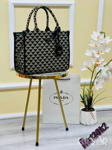 чанти prada, снимка 6 - Чанти - 51442325
